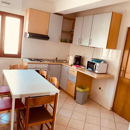 First Row By The Sea Apartament Bibinje