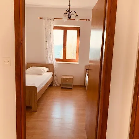 First Row By The Sea Apartament *