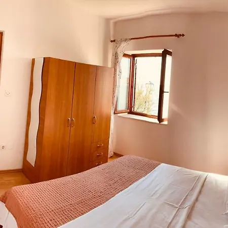 Apartament First Row By The Sea