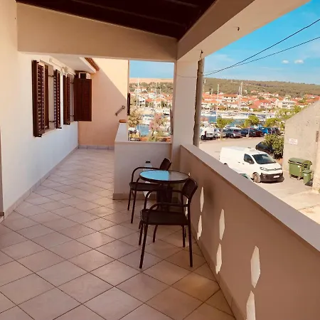 Appartement First Row By The Sea Bibinje